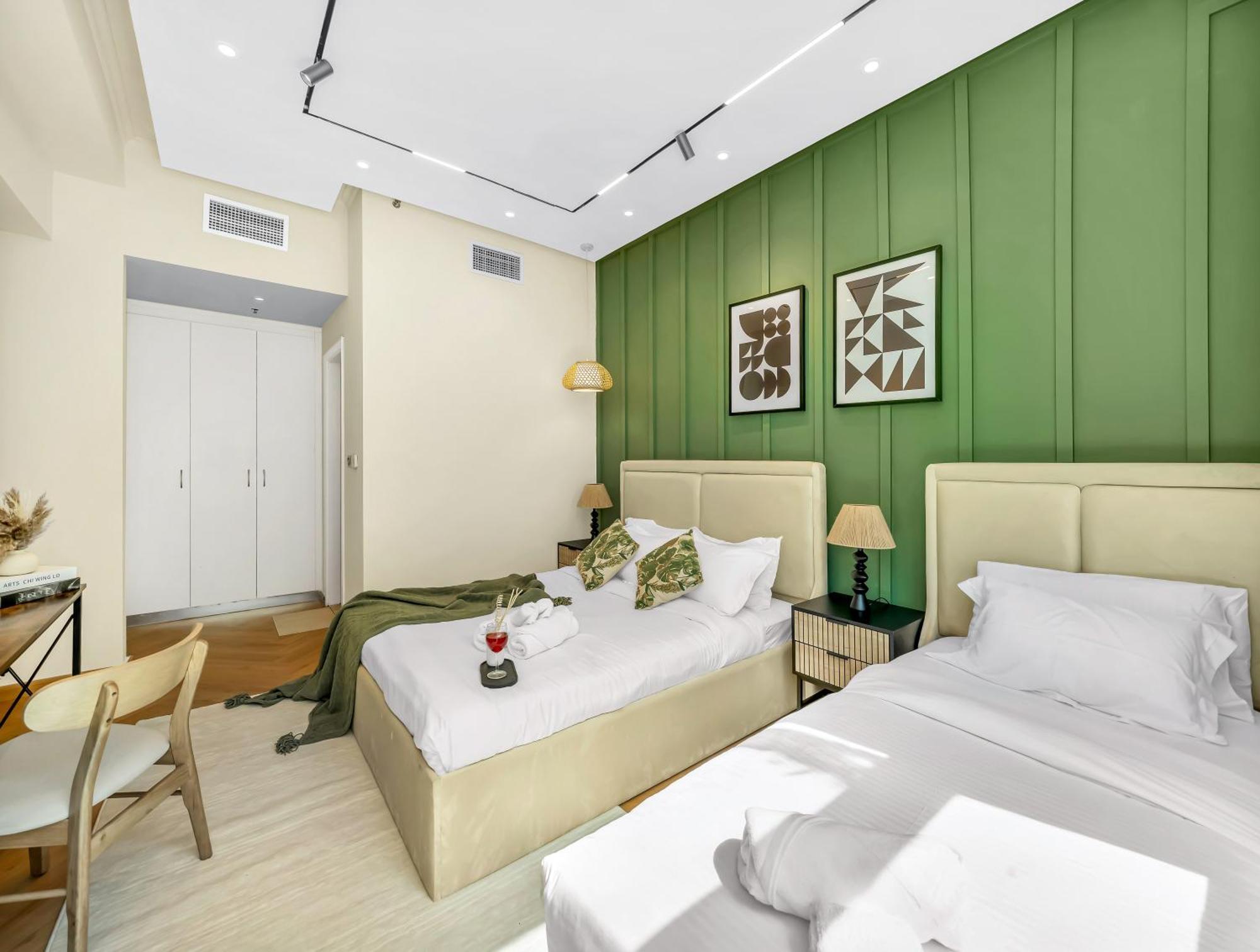 Stunning Newly Furnished Elegant Lux * Dubai