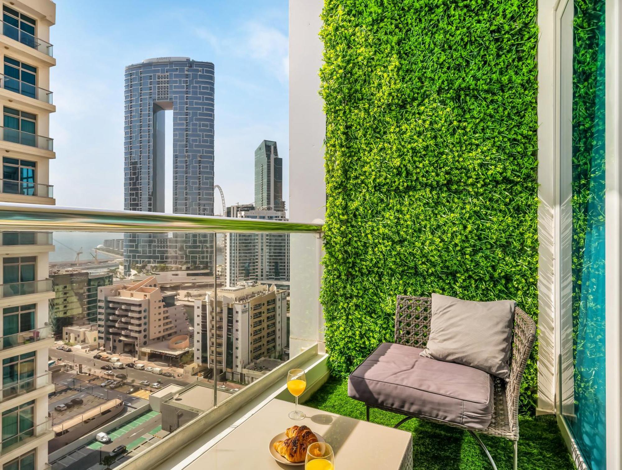 Stunning Newly Furnished Elegant Lux Dubai