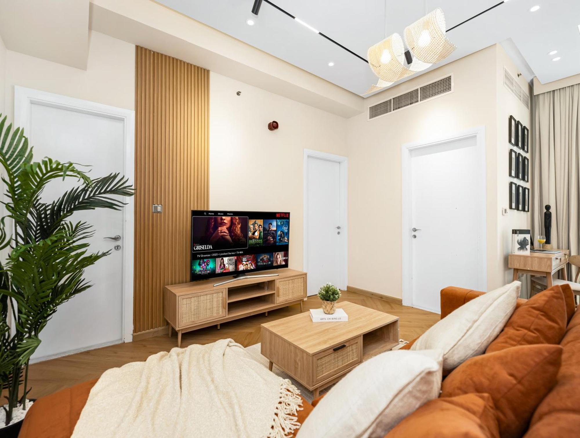 Apartment Stunning Newly Furnished Elegant Lux